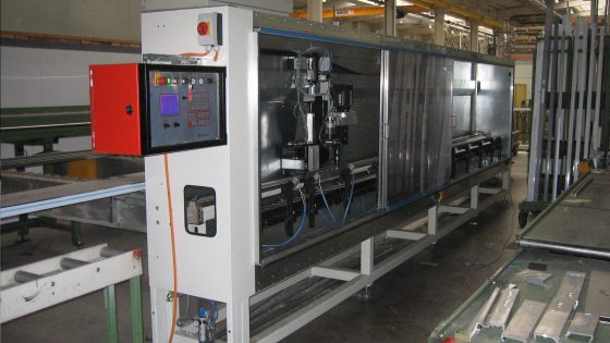 Industrielle Fräsmaschine für Präzisionsbearbeitung