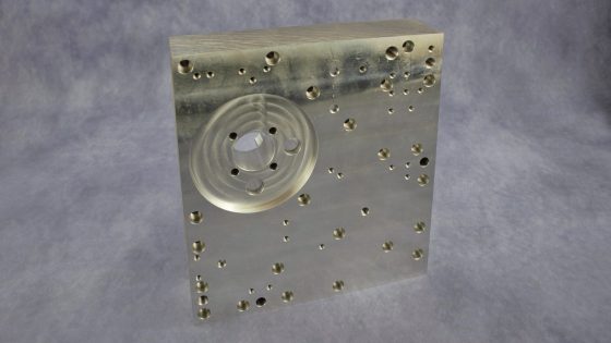 Halbkreisförmige Aluminiumbauteile