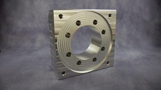 Frästeil mit präziser Zylinderöffnung